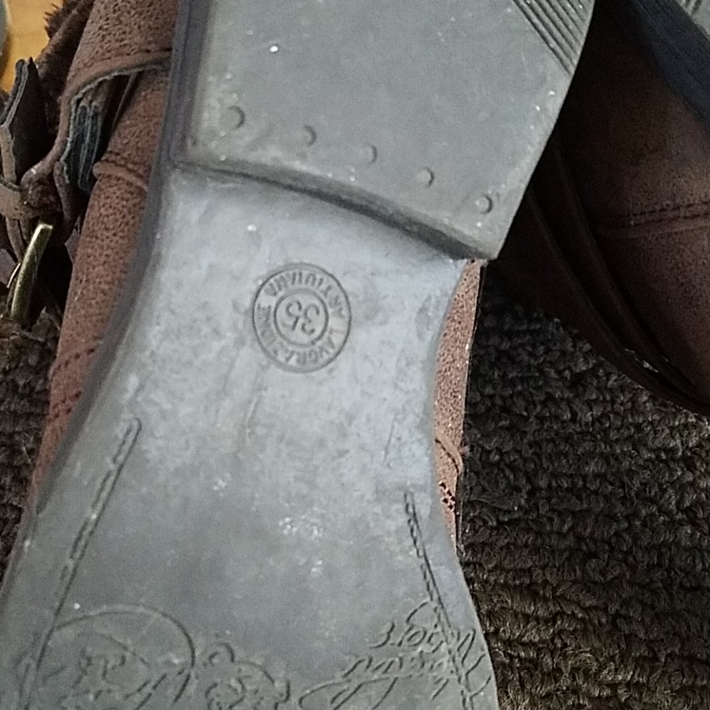 Boots - Picture 6 of 6